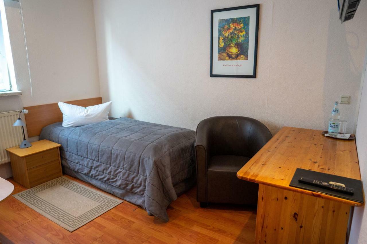 Hotel Zur Post Ochsendorf Koenigslutter am Elm Luaran gambar