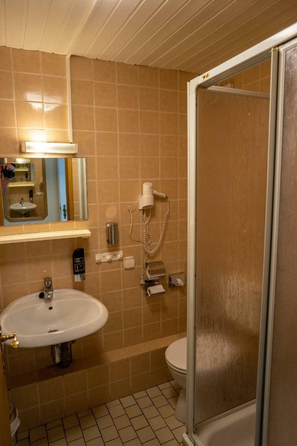Hotel Zur Post Ochsendorf Koenigslutter am Elm Luaran gambar